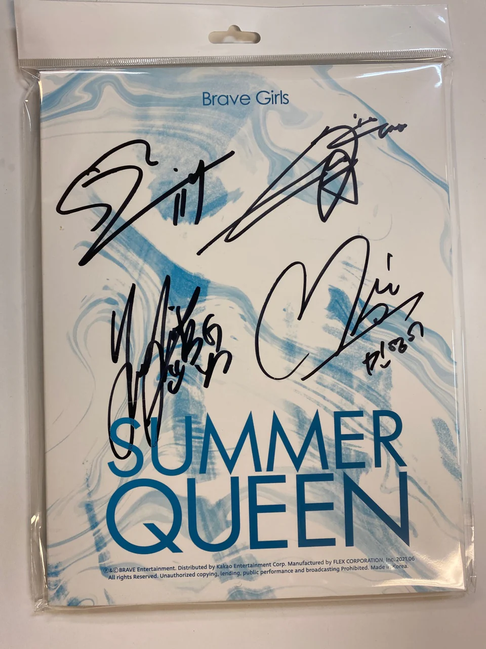 브레이브걸스 (Brave Girls) - 미니5집 SIGNED - AUTOGRAPHED [Summer Queen]