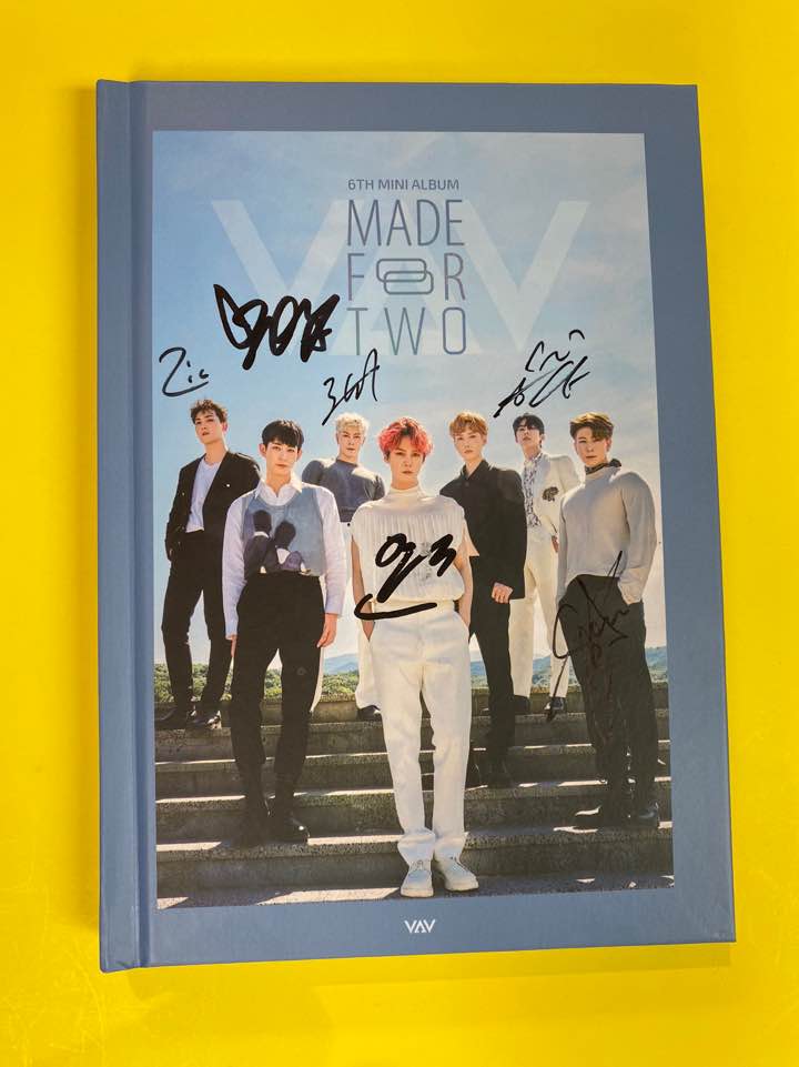 브이에이브이 (VAV) - Autographed Album [MADE FOR TWO]