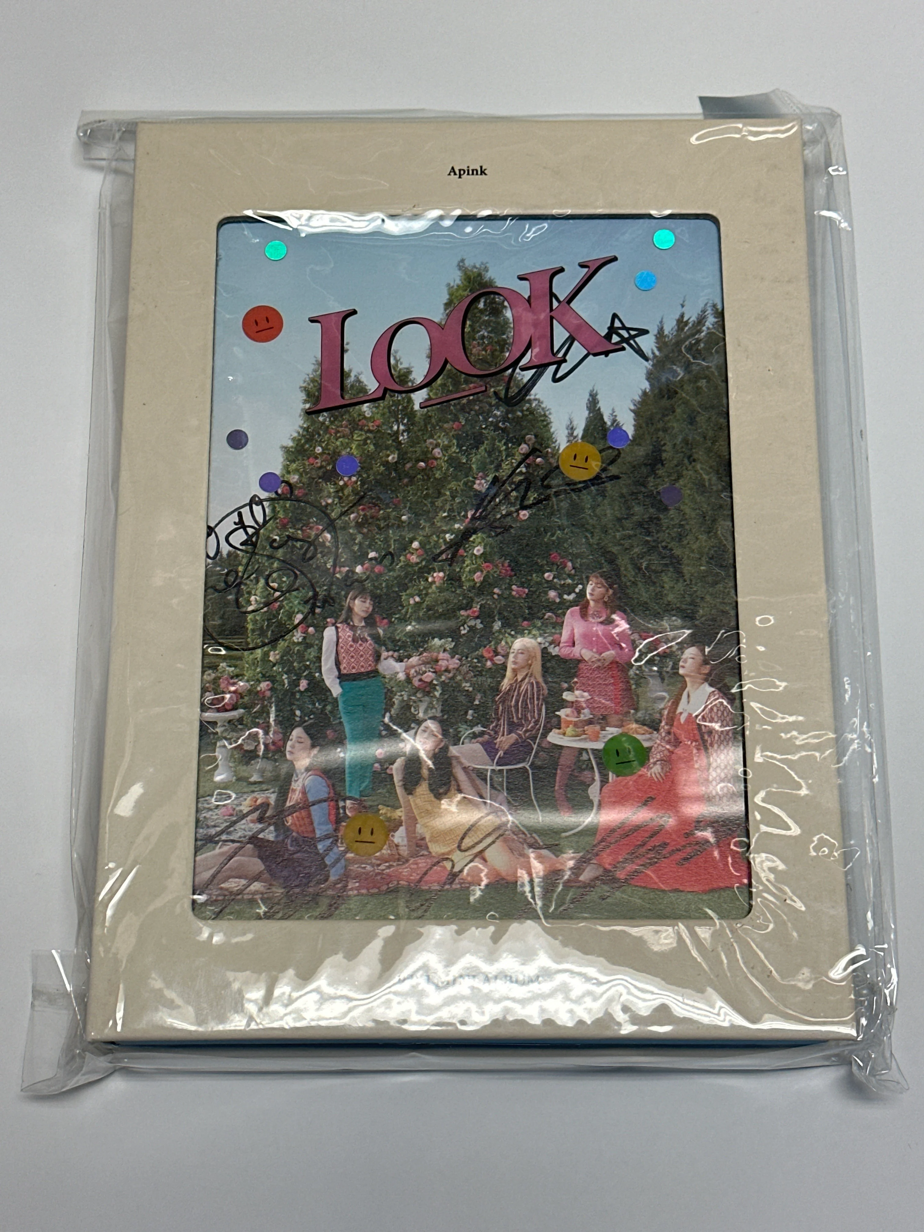 에이핑크 (Apink) - LOOK 9TH MINI AUTOGRAPHED ALBUM