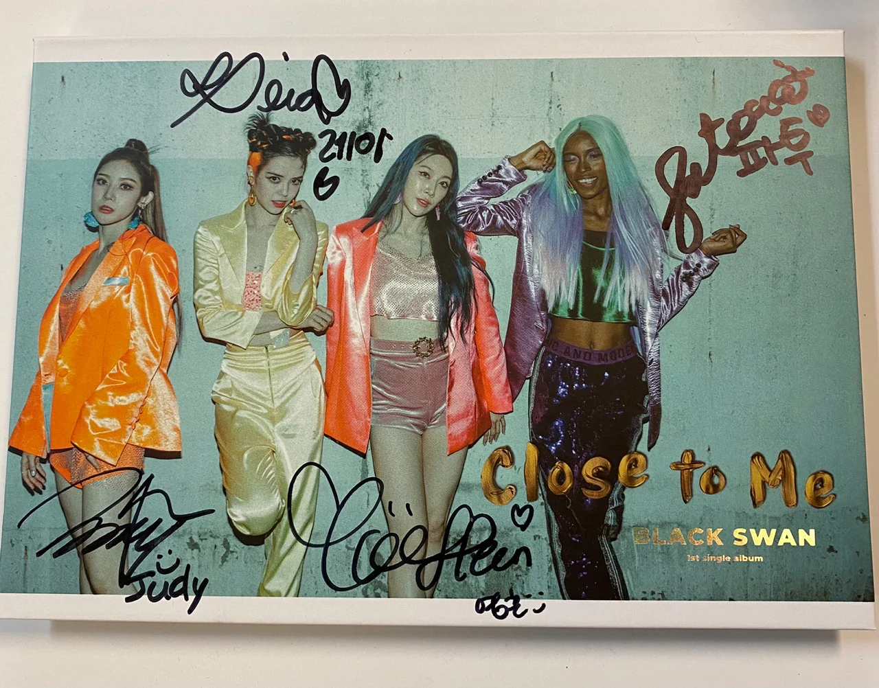 블랙스완 (BLACKSWAN) | [Close to Me] | AUTOGRAPHED ALBUM