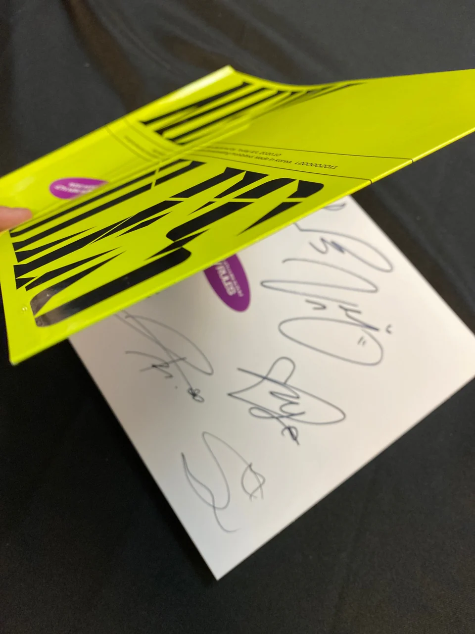 위키미키 (Weki Meki) - Autographed album [NEW RULES] (ONLINE ONLY)
