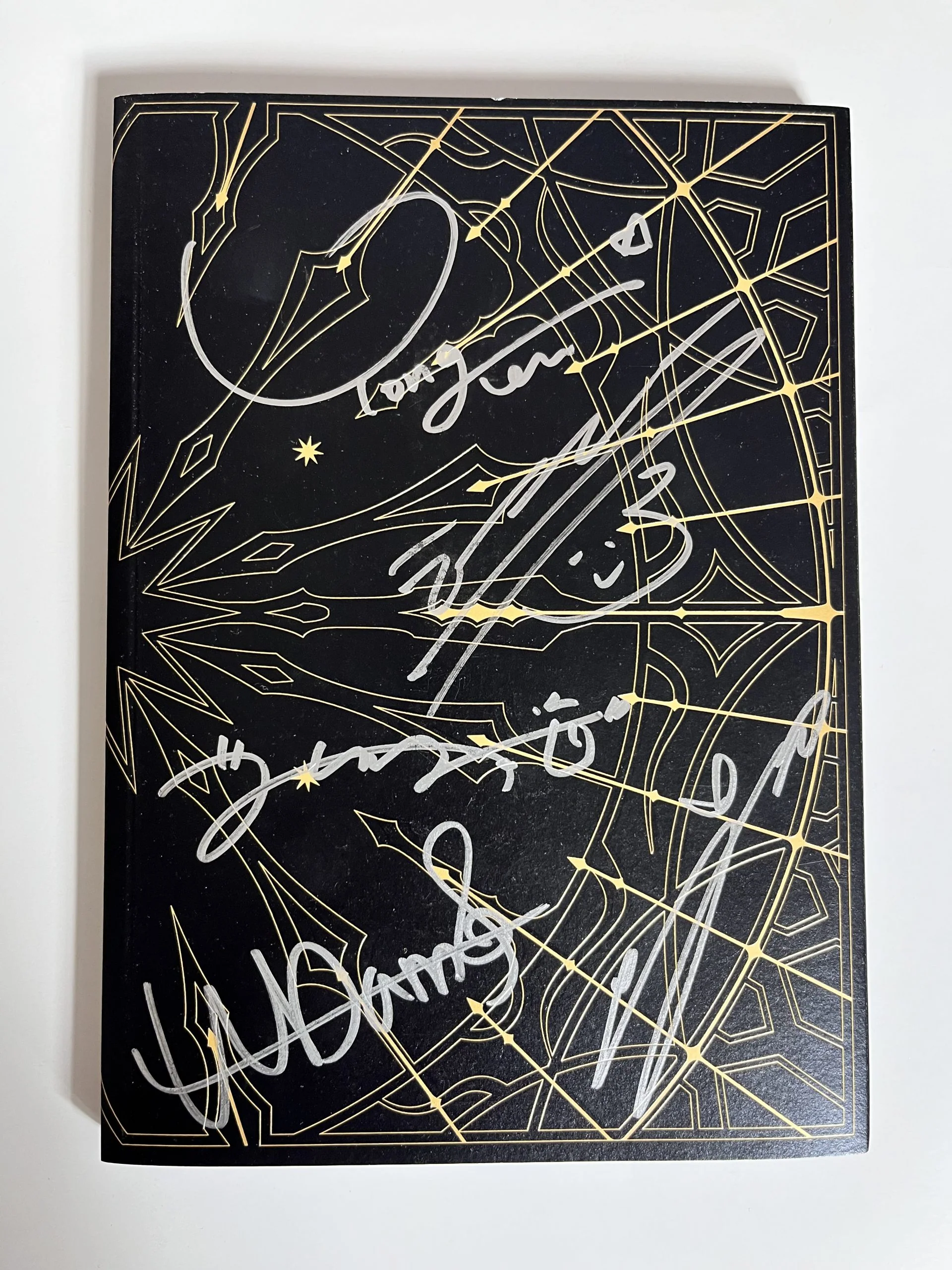 디원스 (D1CE) - 미니1집 [Wake up : Roll the World] (Black Ver.) AUTOGRAPHED ALBUM