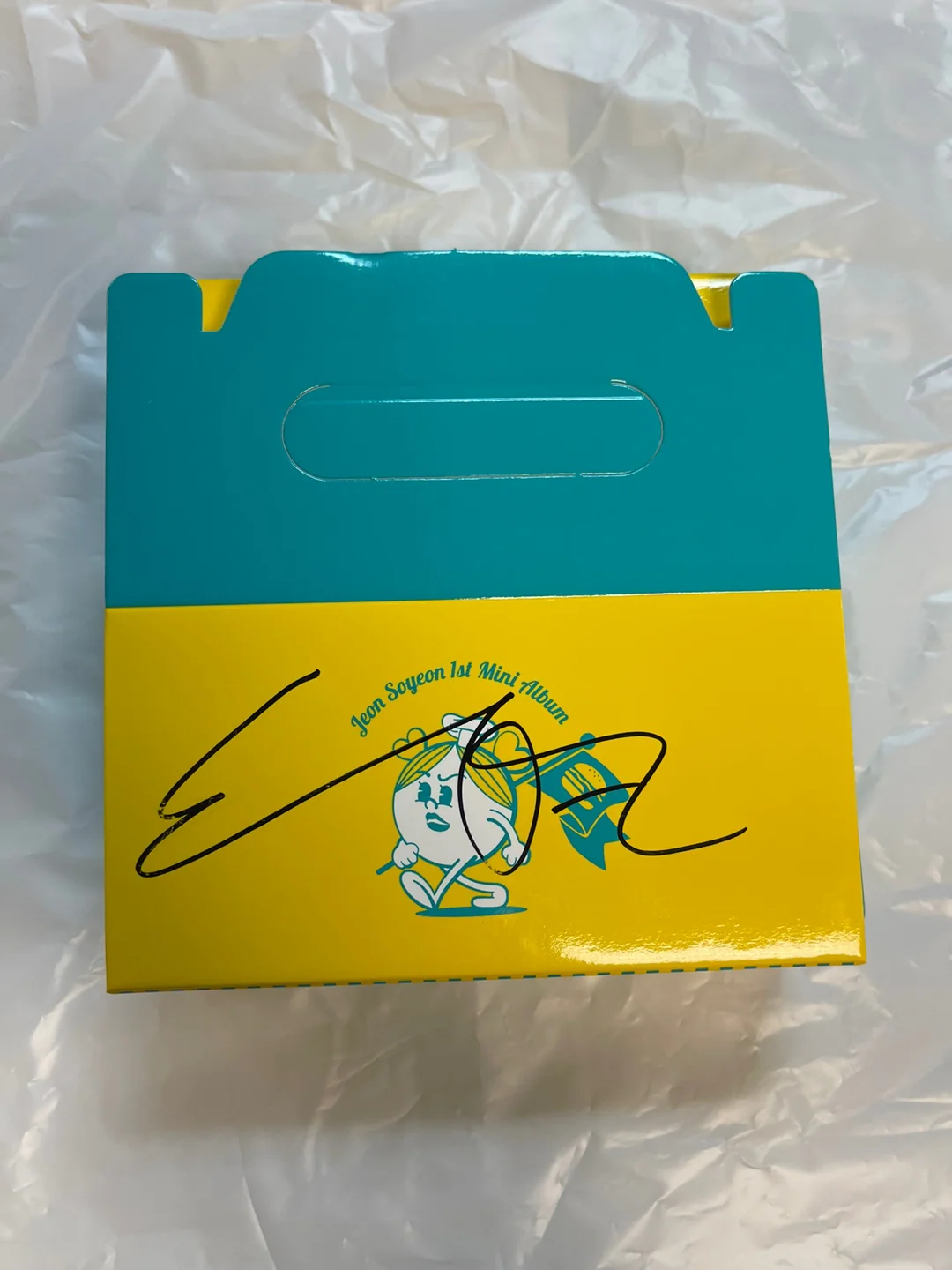 전소연 (JEON SOYEON) - AUTOGRAPHED [Windy] (ONLINE ONLY)