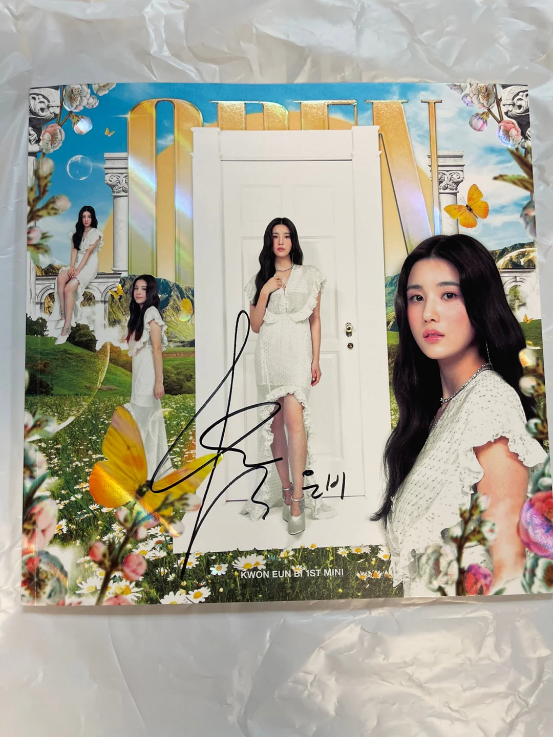 KWON EUN BI - AUTOGRAPHED ALBUM [OPEN] - WHITE VER. ONLINE ONLY