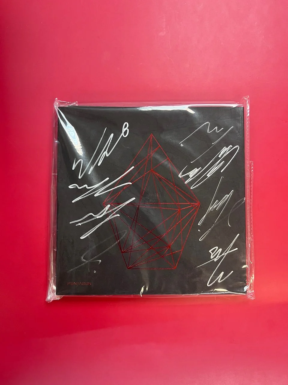 PENTAGON | 1ST FULL ALBUM [UNIVERSE : THE BLACK HALL] (UPSIDE VER.) | AUTOGRAPHED ALBUM