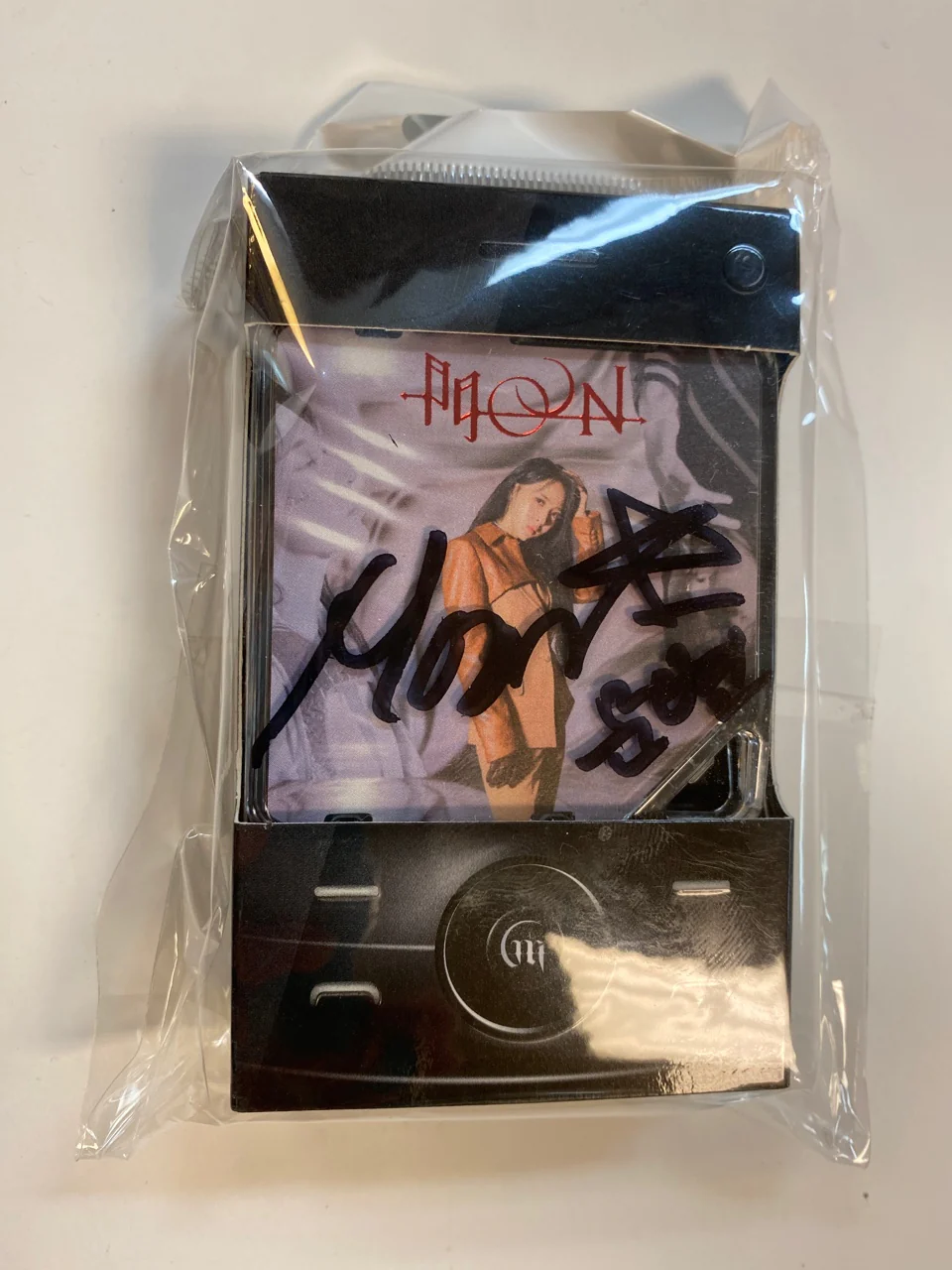 문별 (MOON BYUL) - AUTOGRAPHED - SIGNED 門OON : REPACKAGE (KIT ALBUM)