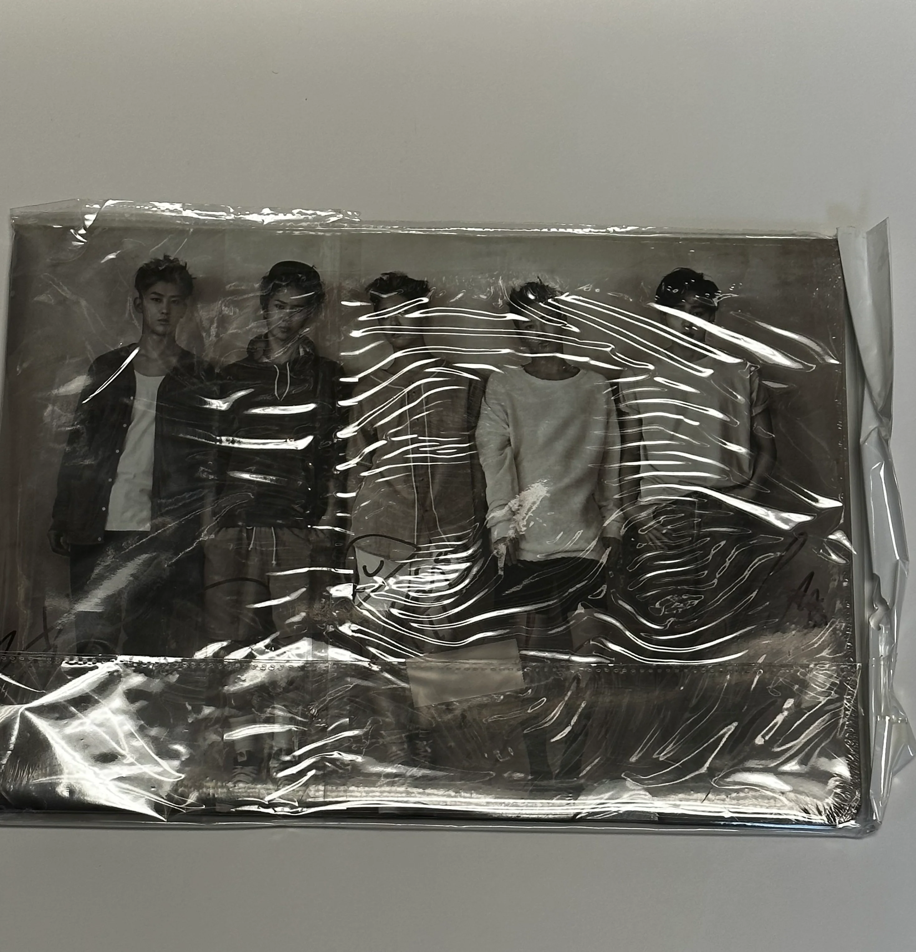 유니크(UNIQ) - 1 YEAR ANNIVERSARY SPECIAL AUTOGRAPHED PHOTOBOOK