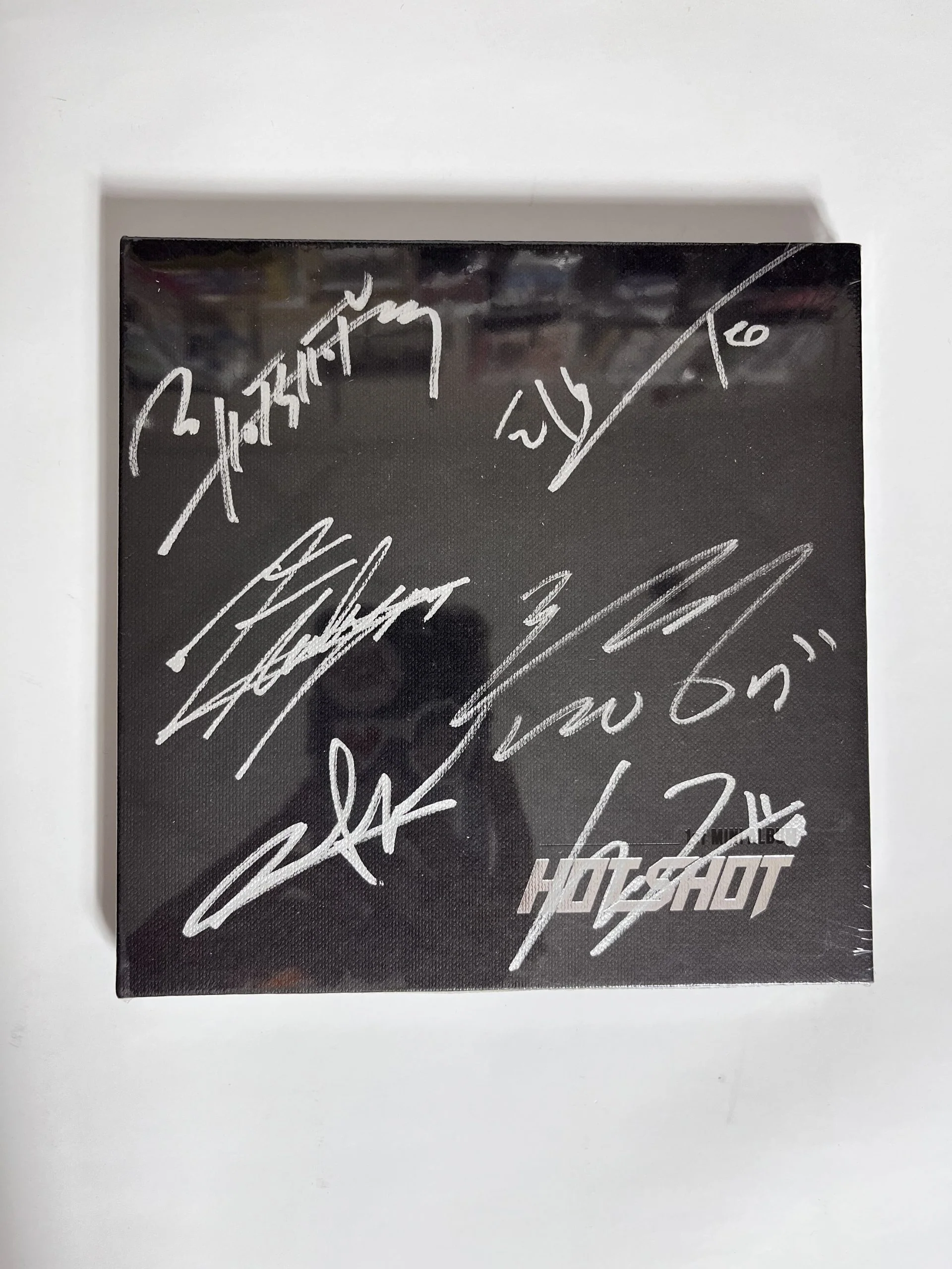 HOTSHOT - Am I Hotshot? | AUTOGRAPHED ALBUM