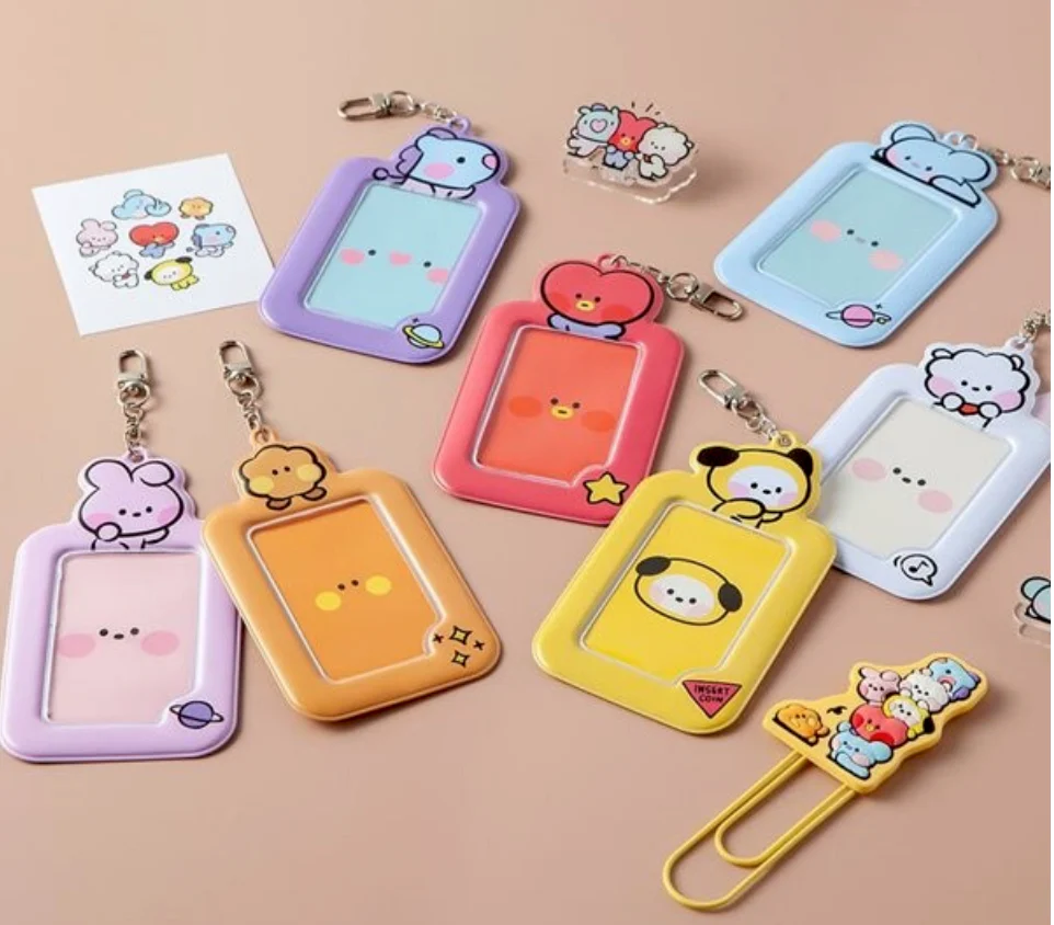 BT21 MININI PHOTOCARD KEY HOLDER