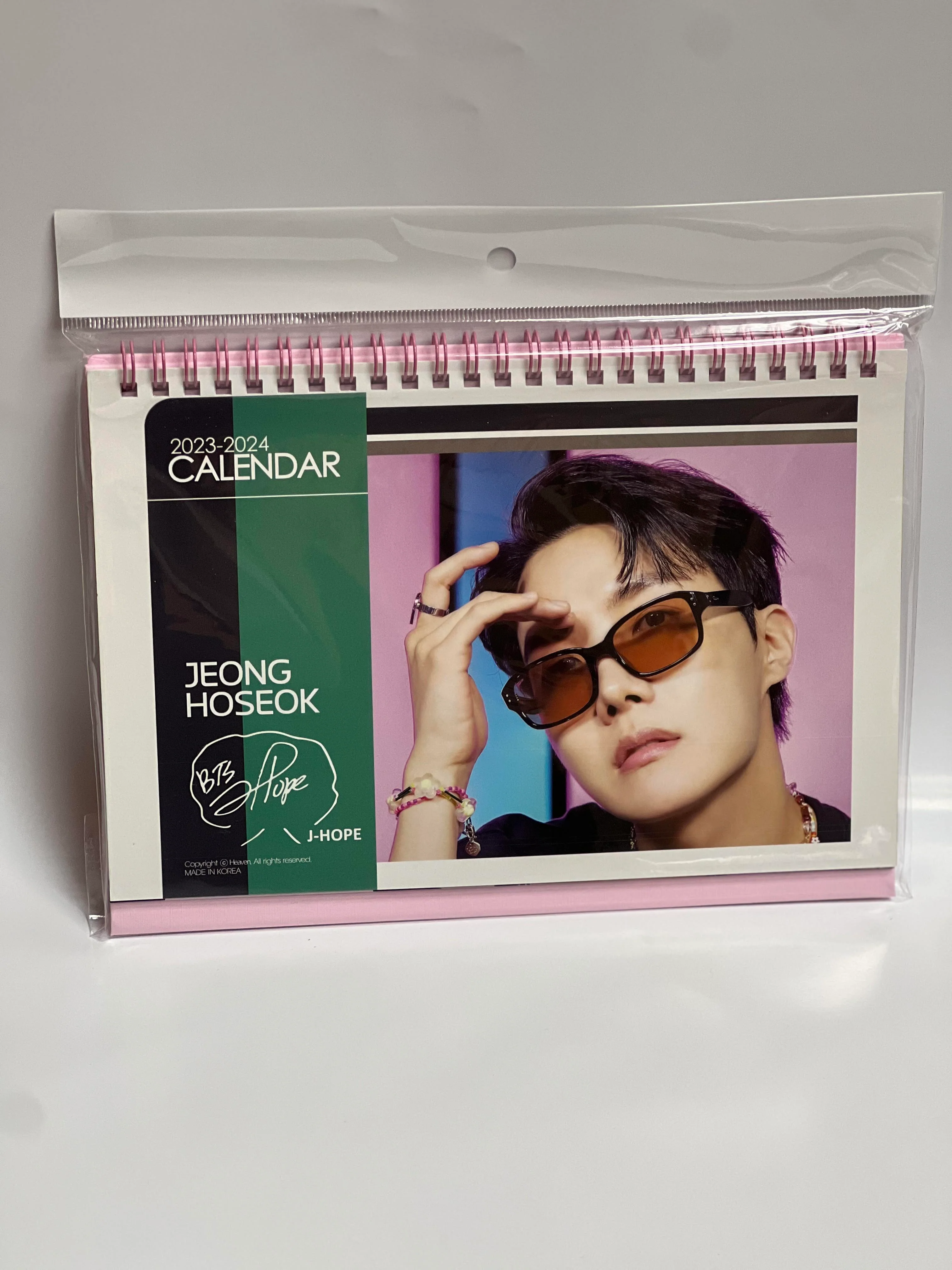 KPOP 2023-2024 PHOTO DESK CALENDAR - Image 5