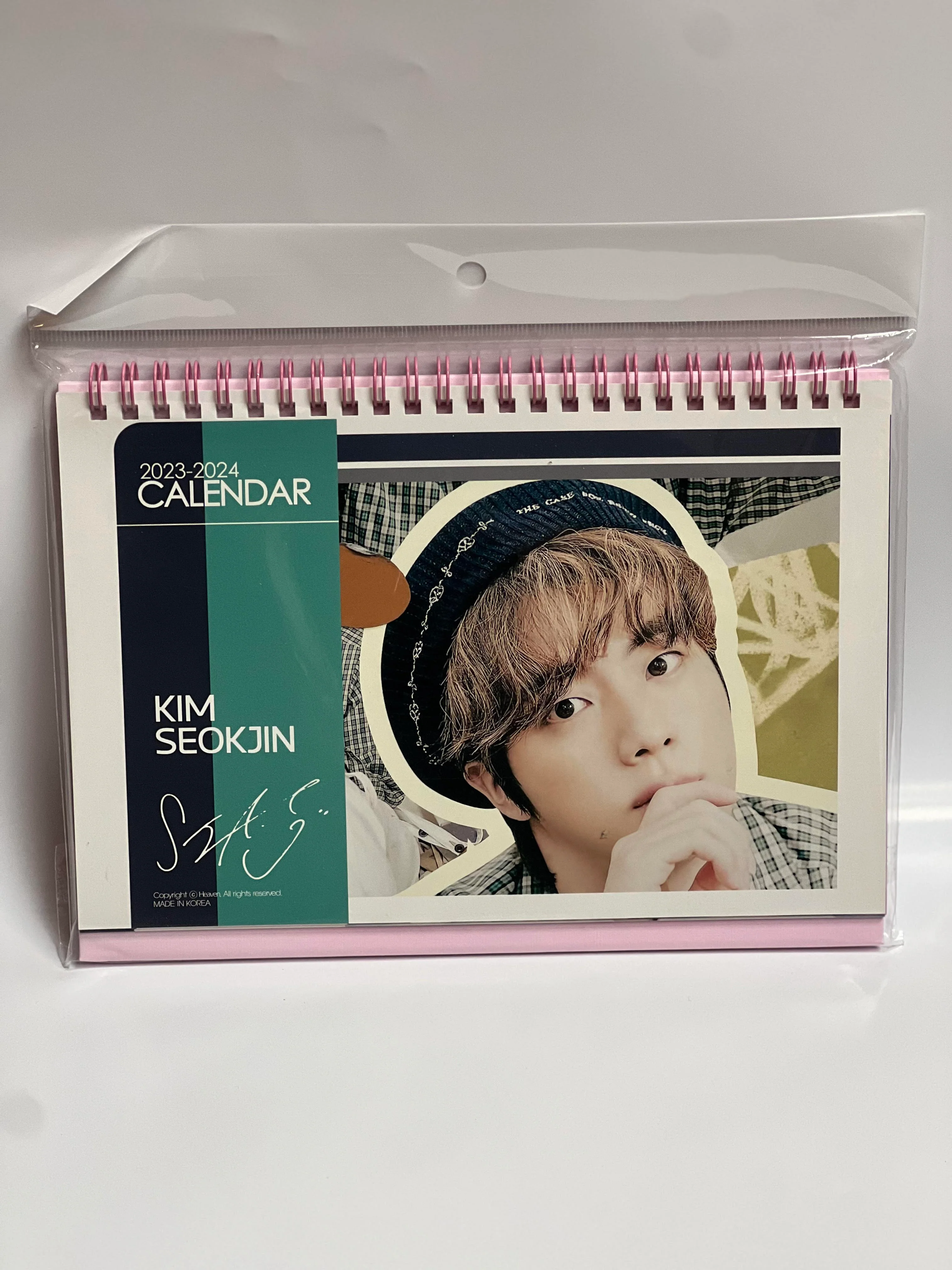 KPOP 2023-2024 PHOTO DESK CALENDAR - Image 9