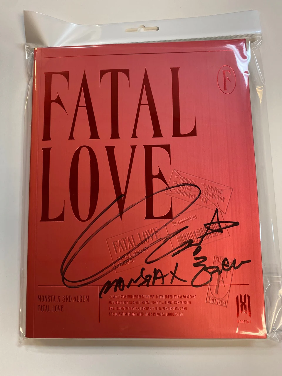 Monsta X -  (Hyungwon SIGNED - AUTOGRAPHED ALBUM ] FATAL LOVER  (ONLINE ONLY)