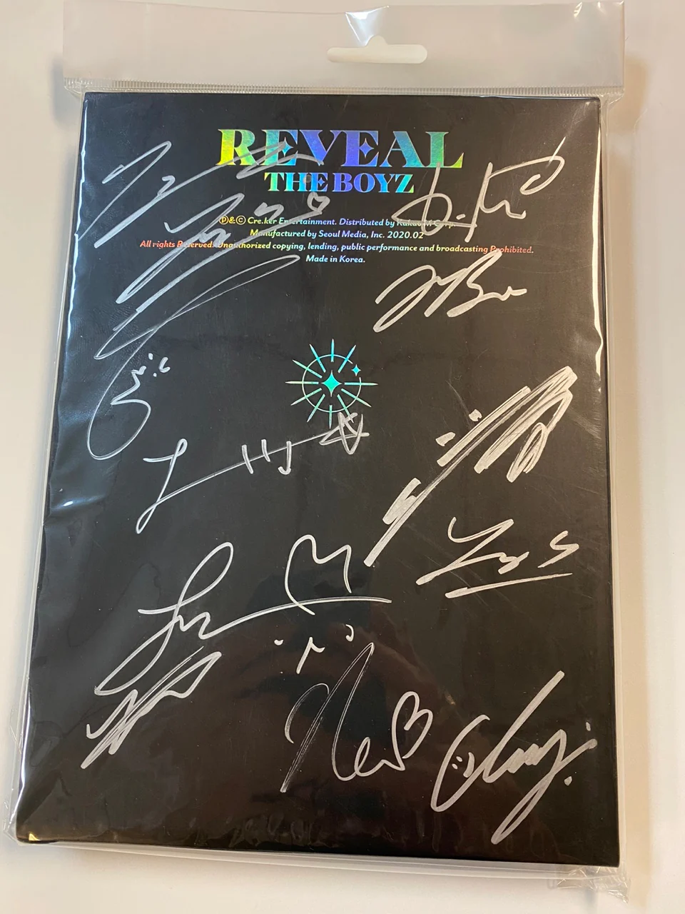 (THE BOYZ) -  [REVEAL] AUTOGRAPHED ALBUM | MOON VER. | (ONLINE ONLY)